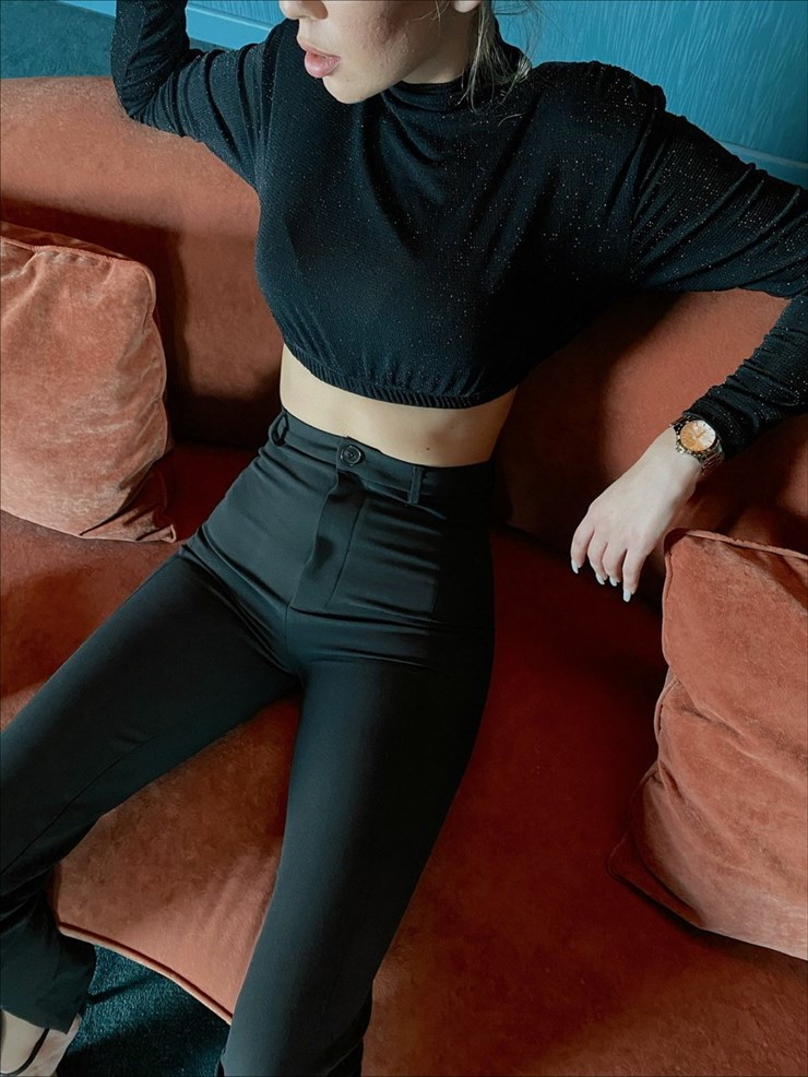 Crop Beli Lastıkli Uzun Kollu Aurore Kadın Siyah Bluz 22K000457