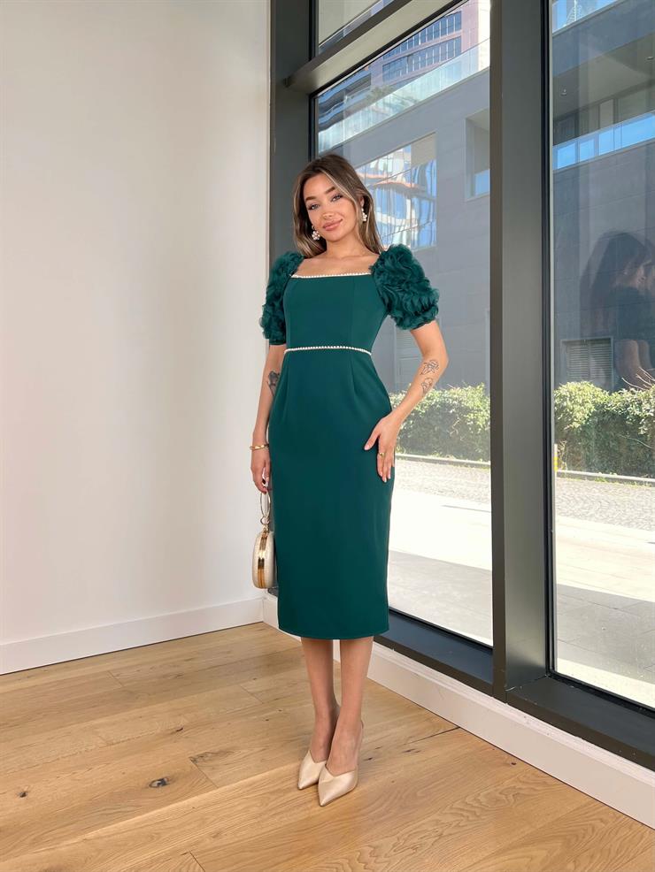 Kare Yaka Balon Kol İnci Detaylı Dael Kadın Zümrüt Midi Elbise 24Y512