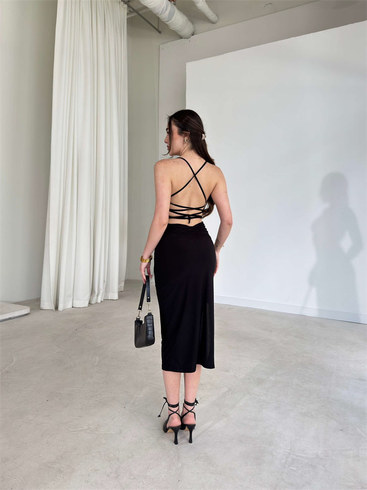 Sırtı İp Bağlamalı Arkası Drapeli Yırtmaçlı Dafi Siyah Kadın Elbise 26Y100