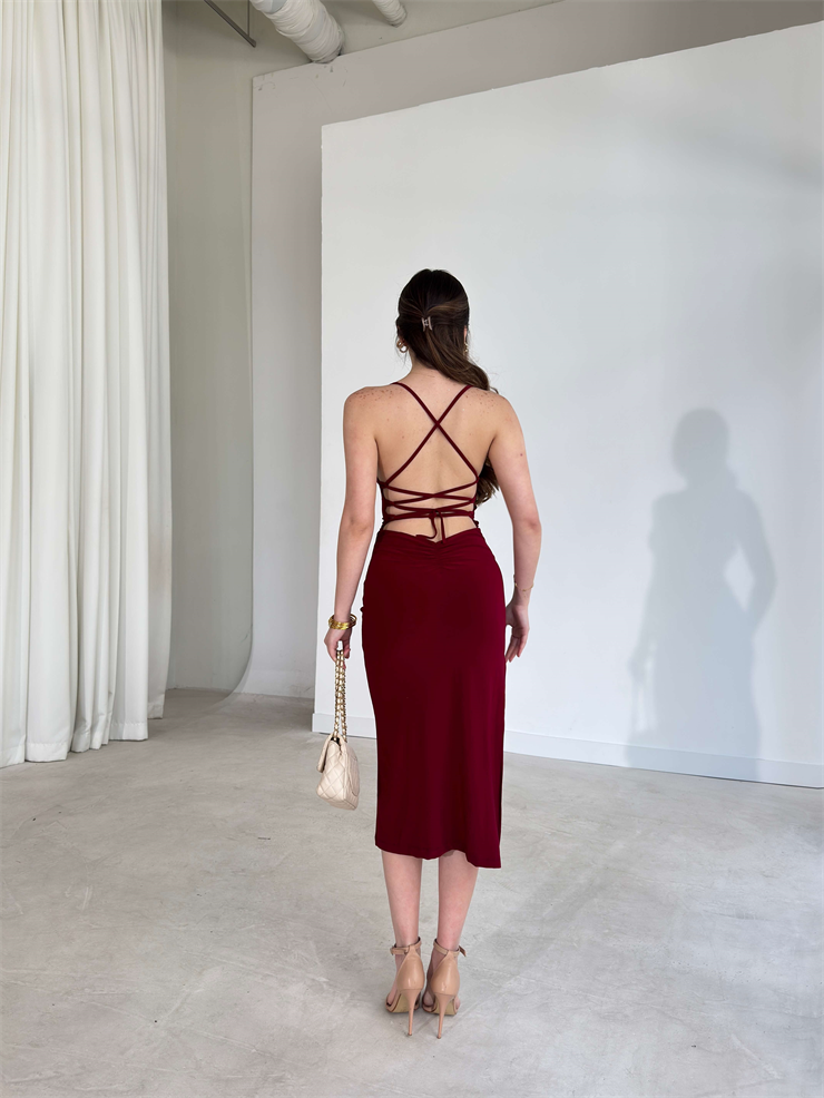 Sırtı İp Bağlamalı Arkası Drapeli Yırtmaçlı Dafi Bordo Kadın Elbise 26Y100