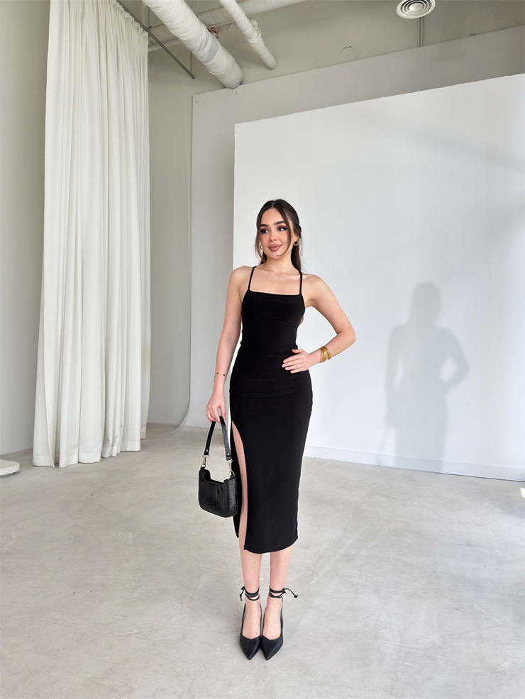 Sırtı İp Bağlamalı Arkası Drapeli Yırtmaçlı Dafi Siyah Kadın Elbise 26Y100