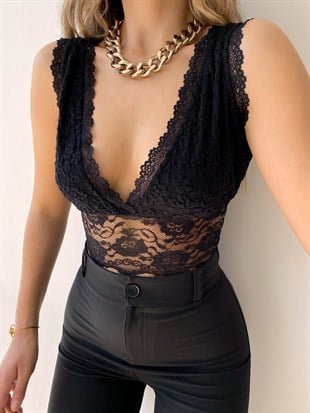 V Yaka Dantel Altı Transparan Detay Kadın Siyah Bralet 21Y000271