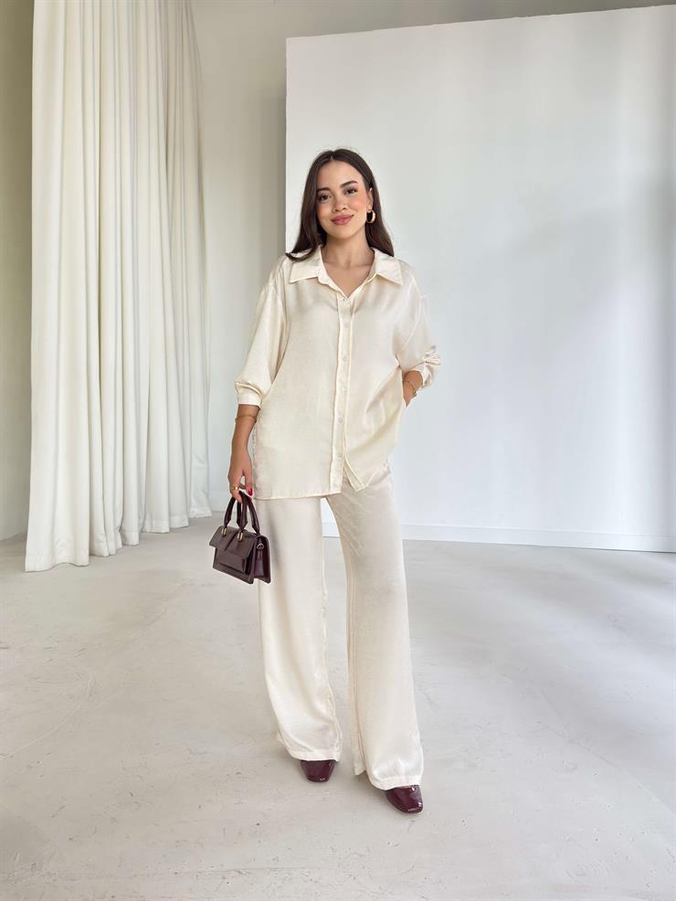 Düğme Detaylı Gömlek Ve Bol Paça Beli Lastikli Pantolon Darla Ekru Kadın Takım 26K011