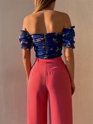 Kelebekli Açık Omuz Drapeli Dasia Kadın Saks Crop Bluz 22K000618