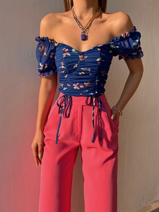 Kelebekli Açık Omuz Drapeli Dasia Kadın Saks Crop Bluz 22K000618