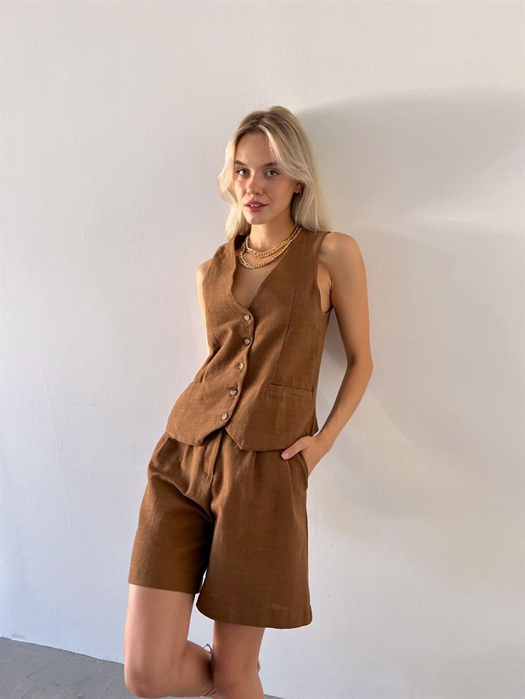 Önü Düğme Kapamalı Cepli Yelek Yüksek Bel Pens Detaylı Şort Dean Kadın Kahve Yelekli Keten Takım 23Y000563