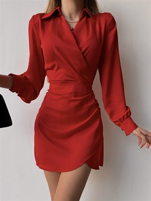 Kuruvaze Yanları Drapeli Delmare Kadın Kırmızı Gömlek Elbise 22K000477