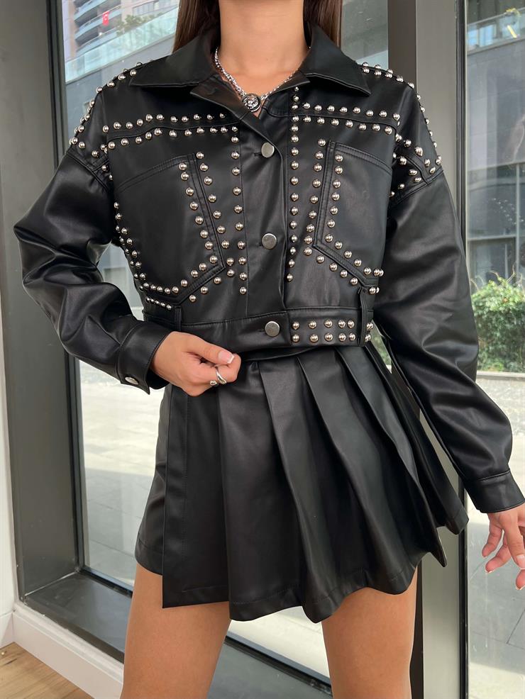 Zımba Detaylı Vegan Deri Kadın Siyah Crop Mont 24k000183