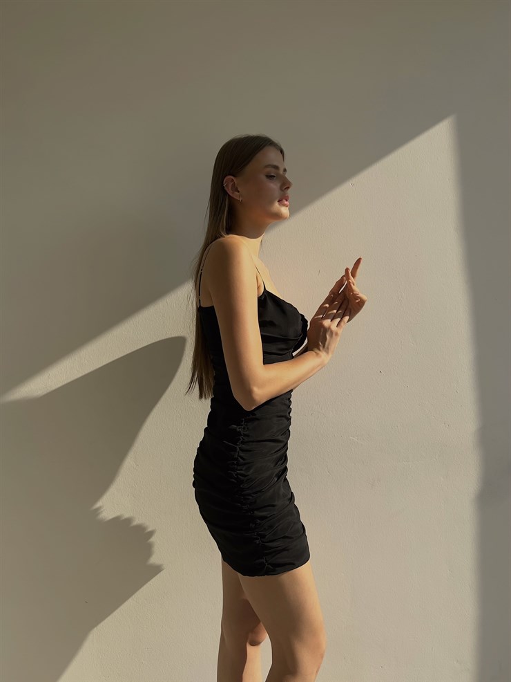 Derin Dekolte Taş Detay Drapeli Ayarlanabilir Askı Mini Tobia Kadın Siyah Elbise 22Y000517