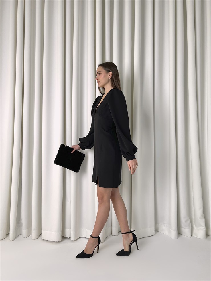 Derin V Yaka Belden Oturtmalı Arkadan Kuşaklı Gale Kadın Siyah Elbise 23K000450