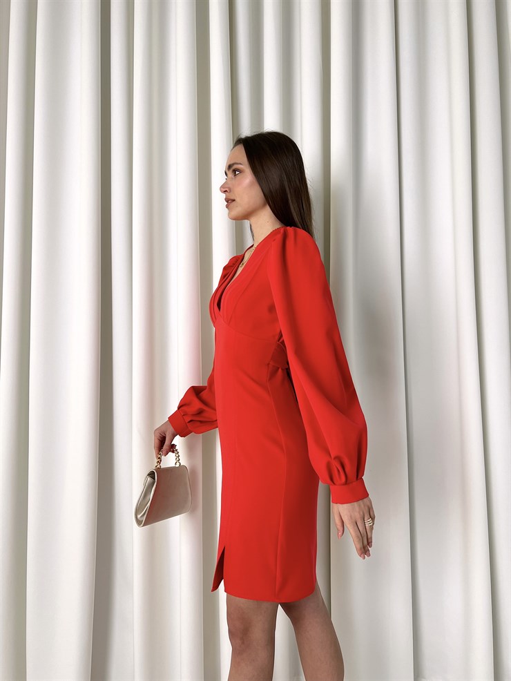Derin V Yaka Belden Oturtmalı Arkadan Kuşaklı Gale Kadın Kırmızı Elbise 23K000450