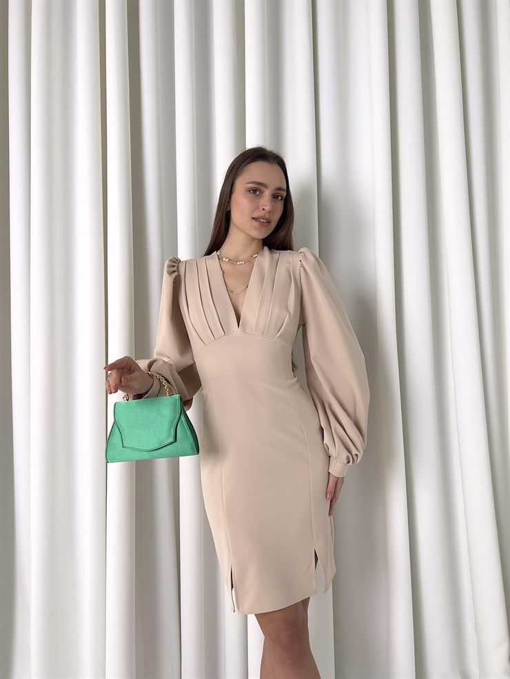 Derin V Yaka Belden Oturtmalı Arkadan Kuşaklı Gale Kadın Taş Elbise 23K000450