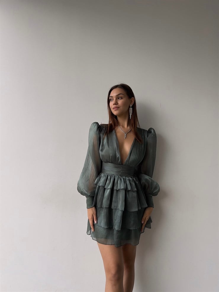 Derin V Yaka Belden Oturtmalı Tül Kol Crown Kadın Haki Fırfırlı Elbise 23K000314