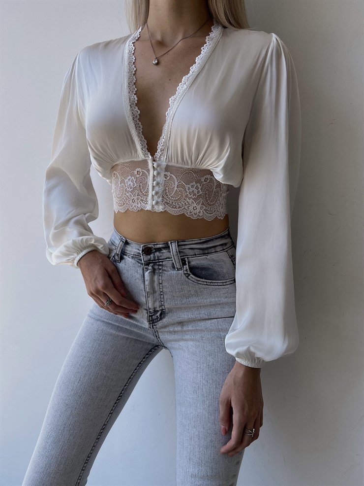 Derin V Yaka Dantel Detay Düğme Kapamalı Uzun Lastikli Kol Mentha Beyaz Saten Bluz 23K000088