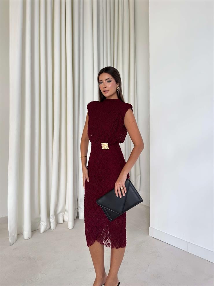 Vatkalı Aksesuar Detaylı Çift Kat Etekli Derlen Bordo Kadın Elbise 26K041