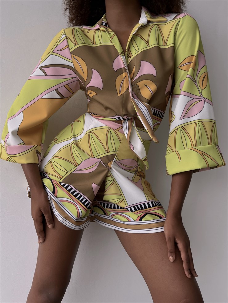 Desenli Duble Kol Bağlamalı Gömlek Pileli Şort Brittin Kadın Sarı İkili Takım 22K000637