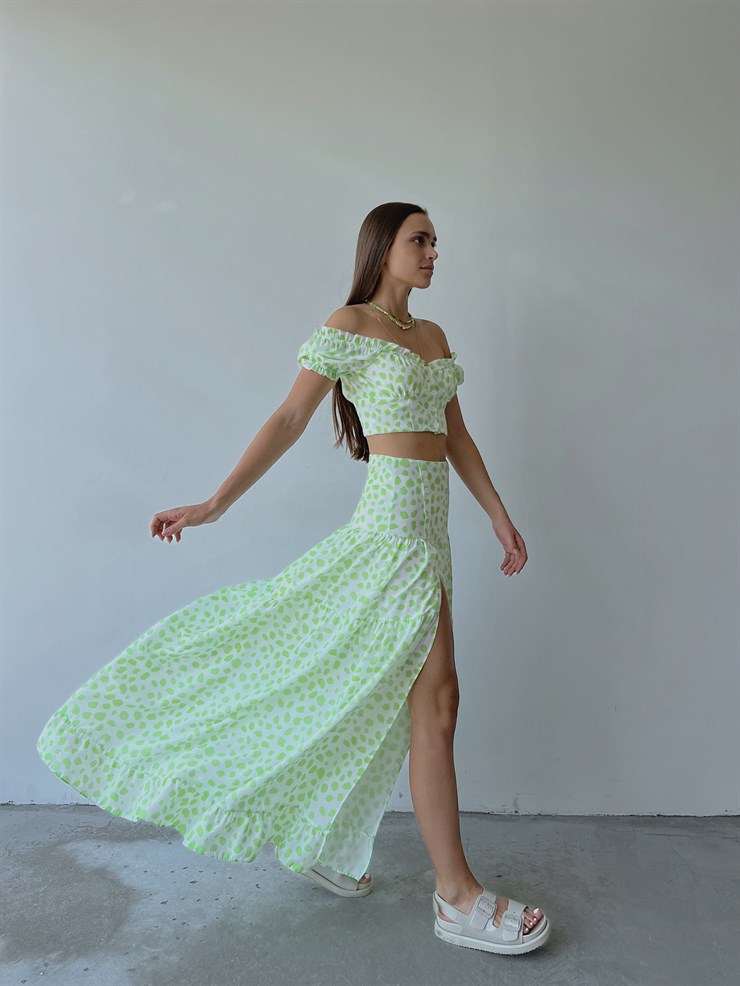 Desenli Üst Düğme Kapamalı Kol Lastikli Eteği Yırtmaçlı ve Fermuar Kapamalı Telma Kadın Yeşil İkili Takım 22Y000512