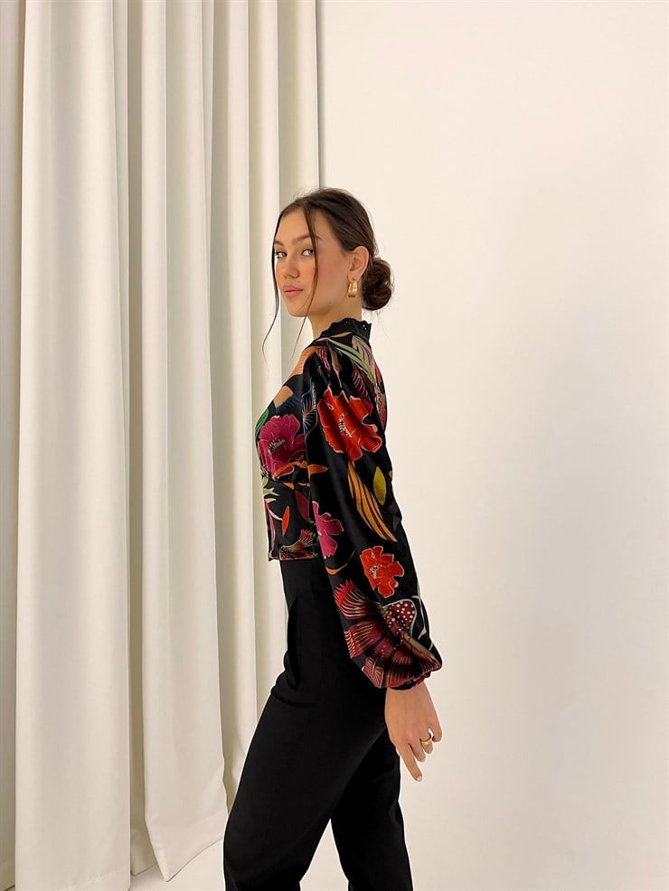 Desenli V Yaka Kol Ucu Lastikli Austin Kadın Siyah Kadife Bluz 23K000404