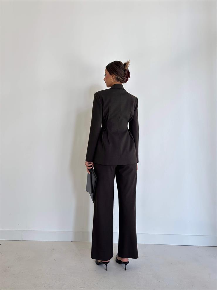 Belden Oturtmalı Düğme Detaylı Kruvaze Yaka Deslin Kahve Kadın Ceket 26K029