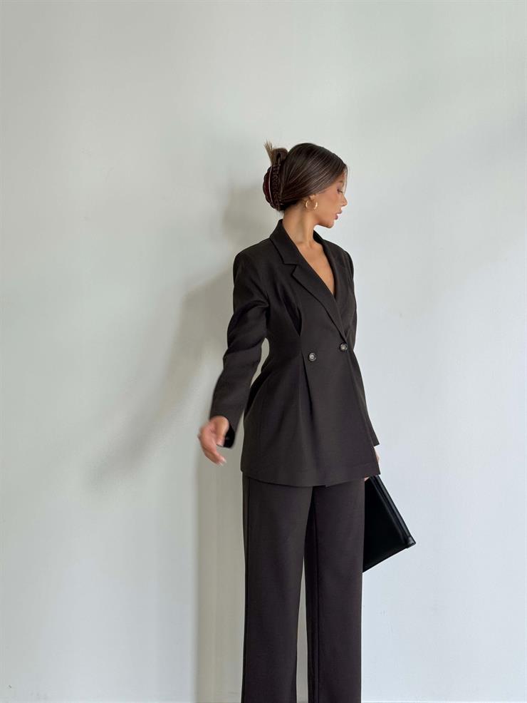 Belden Oturtmalı Düğme Detaylı Kruvaze Yaka Deslin Kahve Kadın Ceket 26K029