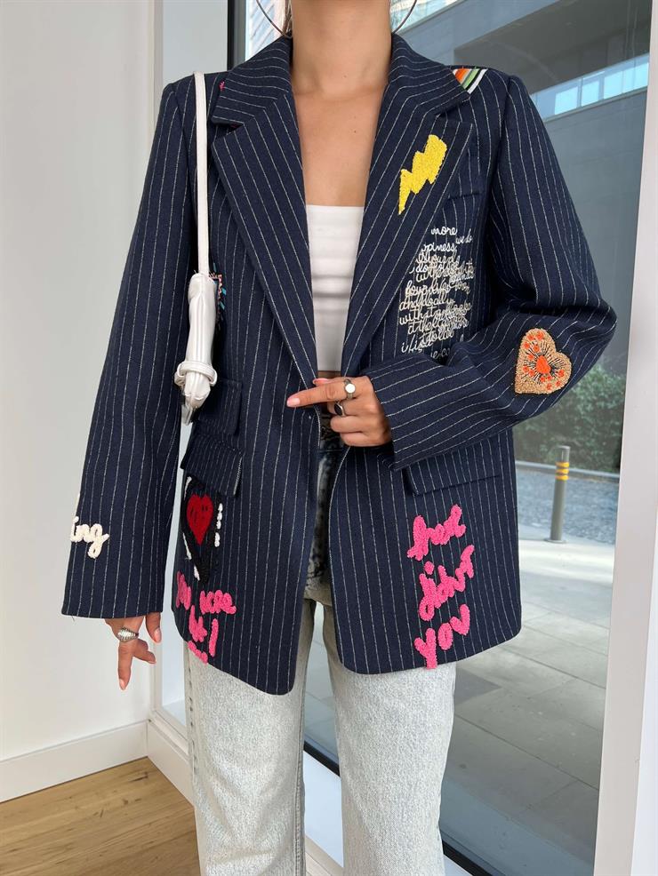 Omuz Vatkalı Nakış Detaylı Çizgili Desmin Kadın Lacivert Ceket 25K066