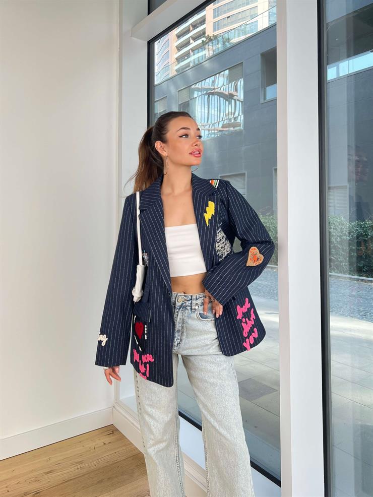 Omuz Vatkalı Nakış Detaylı Çizgili Desmin Kadın Lacivert Ceket 25K066