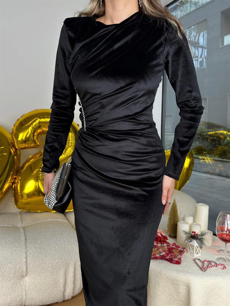 Omuz Vatkalı Drapeli Bel Kısmı Aksesuarlı Dezide Siyah Kadın Kadife Elbise 25K419