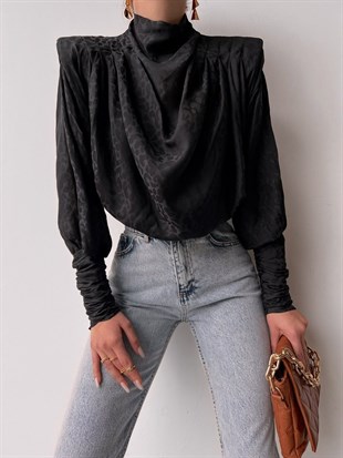 Leopar Desen Dik Yaka Omuz Büzgülü Kadın Siyah Bluz 22K000406