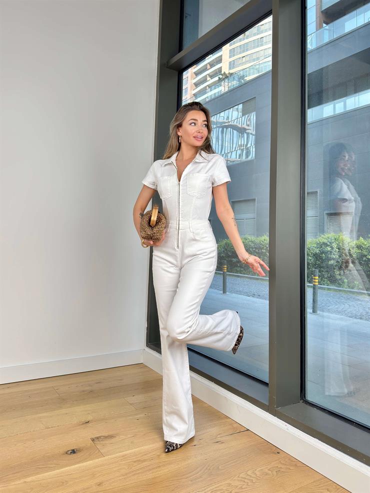 Önden Fermuarlı Kısa Kol İspanyol Paça Dinale Beyaz Kadın Kot Tulum 25Y288