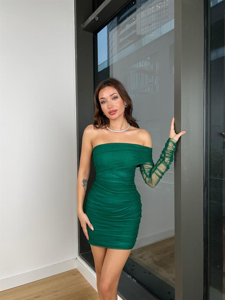 Tek Kol Büzgülü Divas Kadın Zümrüt Mini Tül Elbise 24k370