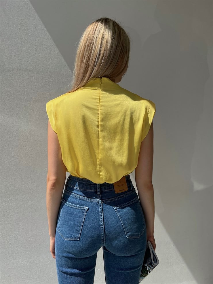 Dökümlü Vatkalı Omuz Lastikli Bel Fornax Kadın Sarı Bluz 22Y000339