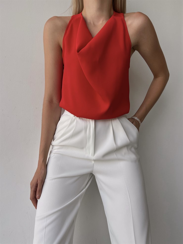 Dökümlü Yaka Sırt Dekolte Zincir Detayı Jewel Kadın Kırmızı Bluz 22Y000157