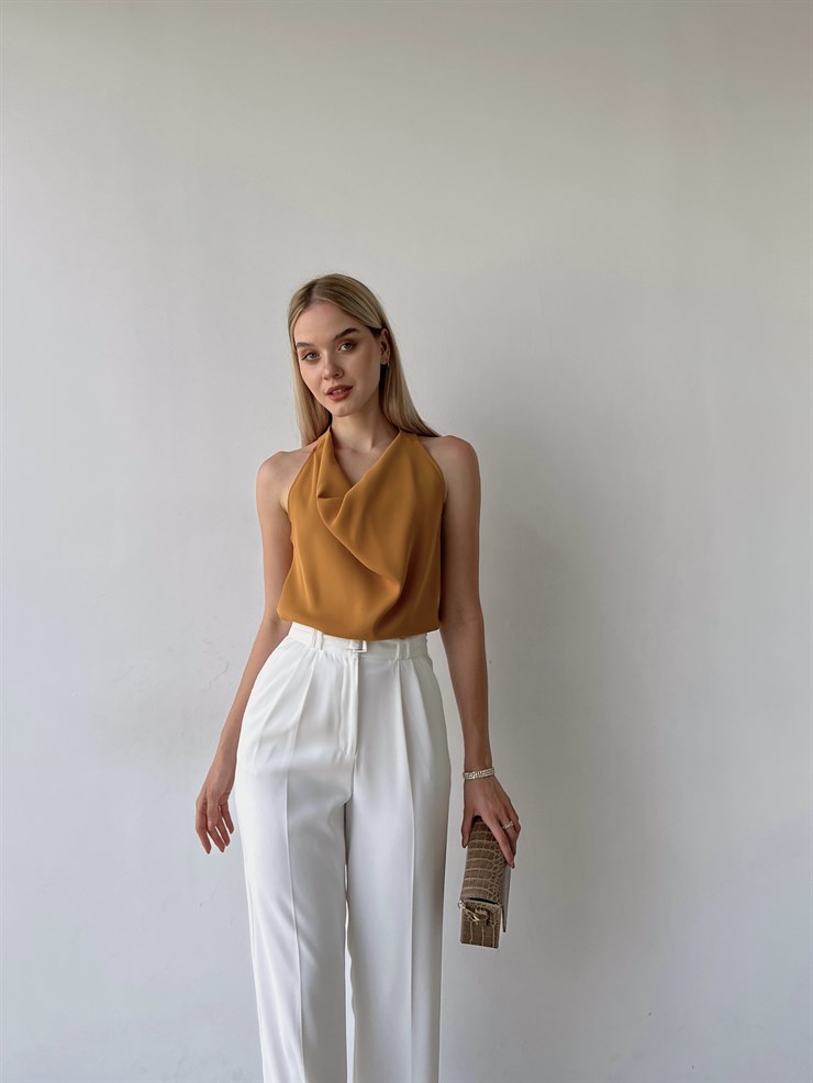 Dökümlü Yaka Sırt Dekolte Zincir Detayı Jewel Kadın Hardal Bluz 22Y000157