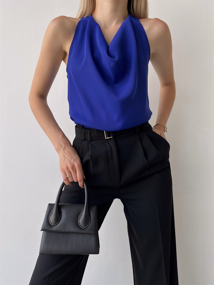 Dökümlü Yaka Sırt Dekolte Zincir Detayı Jewel Kadın Saks Bluz 22Y000157