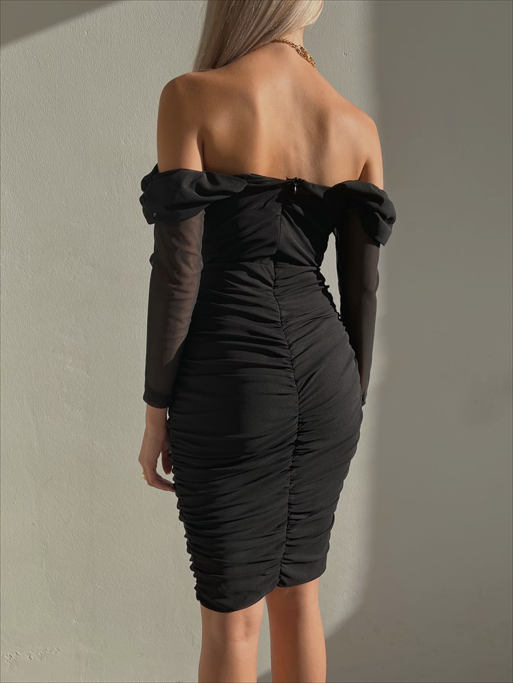 Drape Detaylı Düşük Omuz Uzun Tül Kol Marky Kadın Siyah Midi Boy Elbise 23K000093