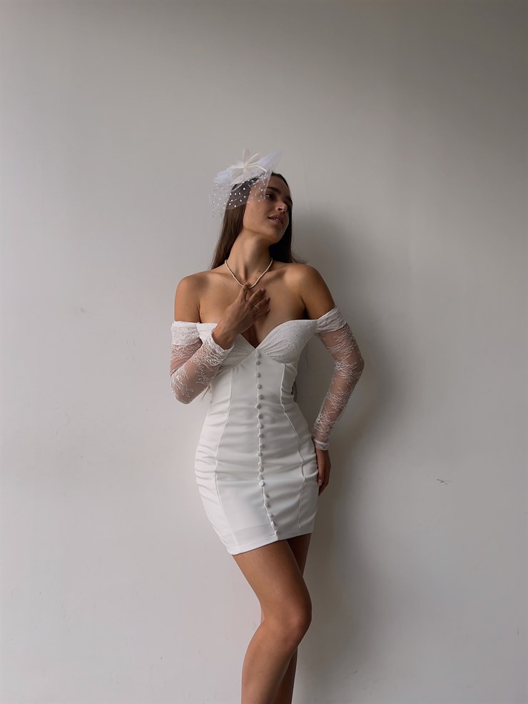 Düşük Omuz Kolları Tül Önü Düğme Detaylı Adriano Kadın Beyaz Mini Elbise 23K000120