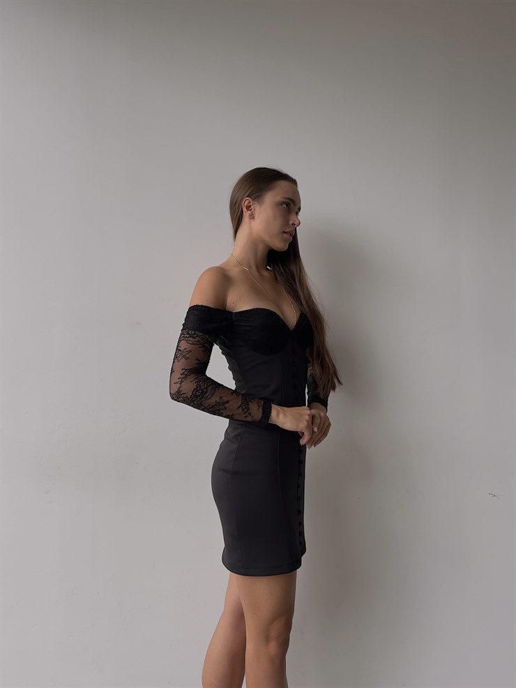 Düşük Omuz Kolları Tül Önü Düğme Detaylı Adriano Kadın Siyah Mini Elbise 23K000120