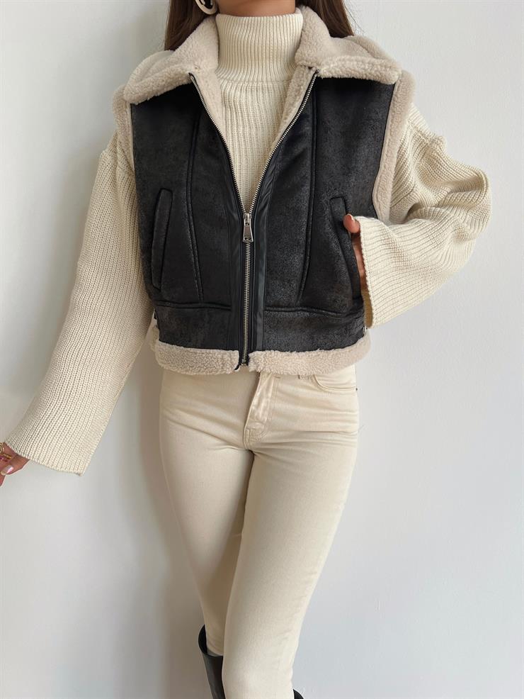 İçi Peluş Kürklü Yanları Cepli Fermuar Kapamalı Eferi Kadın Siyah Yelek 24k000057