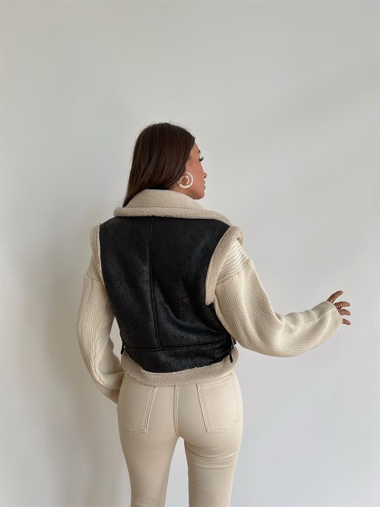 İçi Peluş Kürklü Yanları Cepli Fermuar Kapamalı Eferi Kadın Siyah Yelek 24k000057