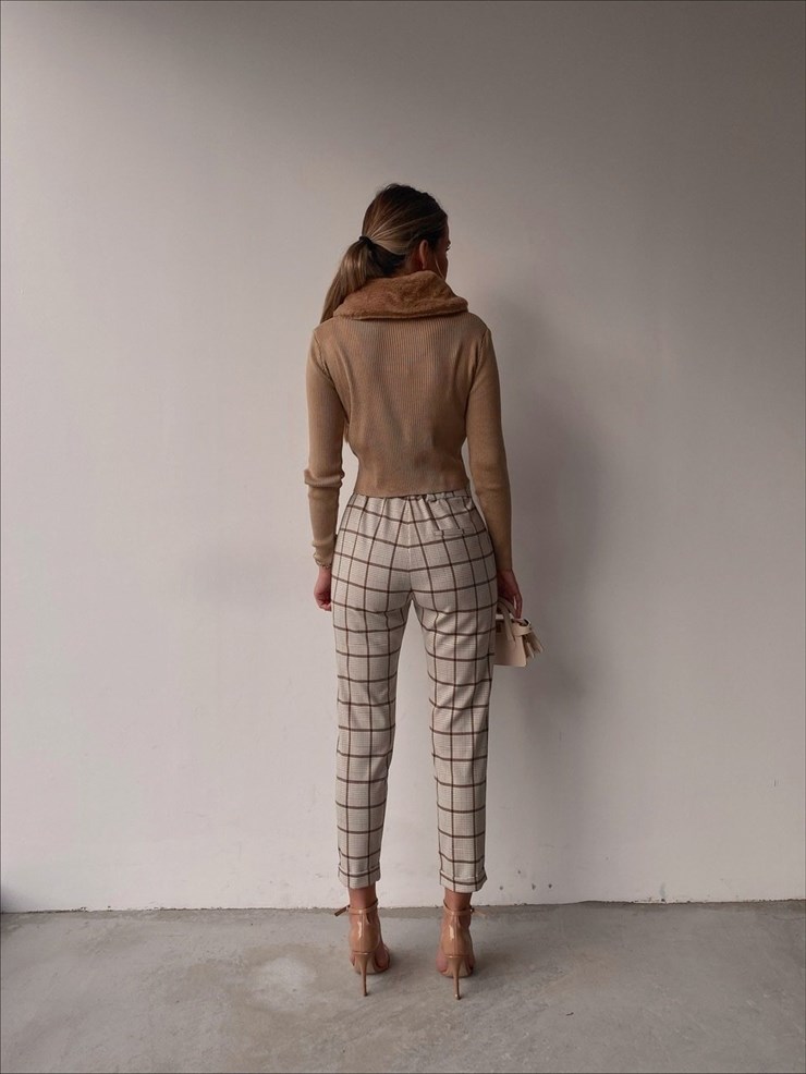 Ekose Beli Kemerli Kadın Bej Pantolon 22K000426