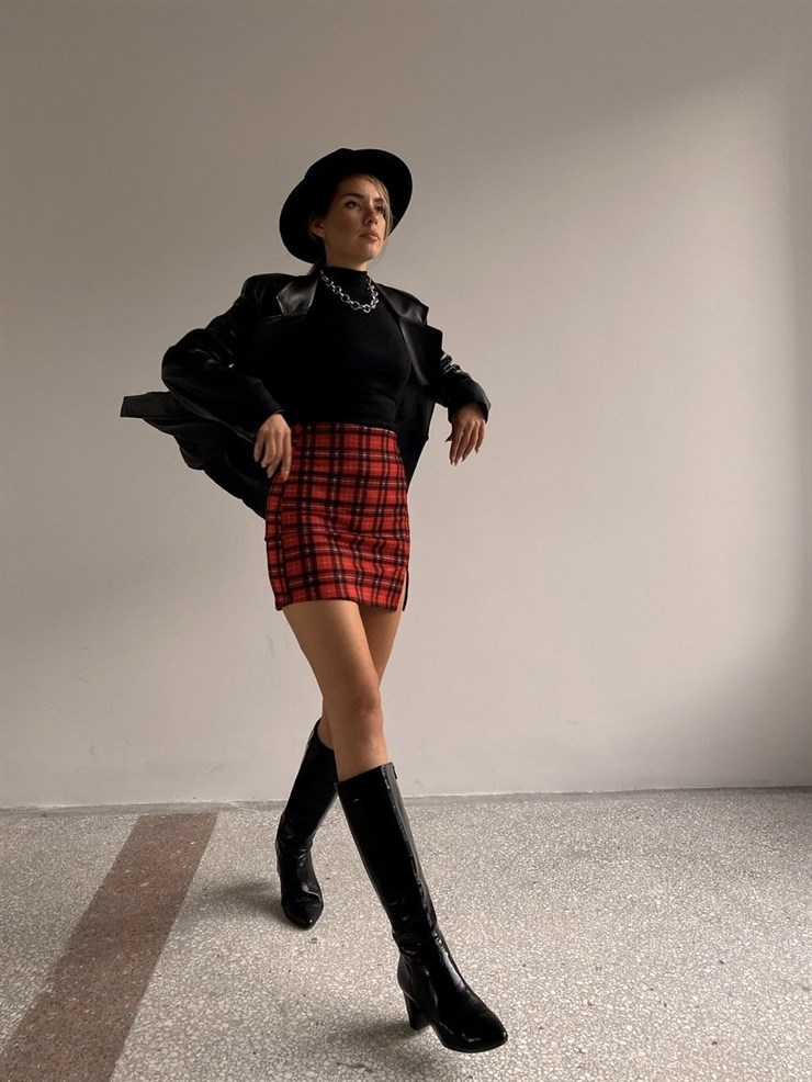 Ekoseli Önden Mini Yırtmaçlı Kadın Kırmızı Mini Etek 22K000125