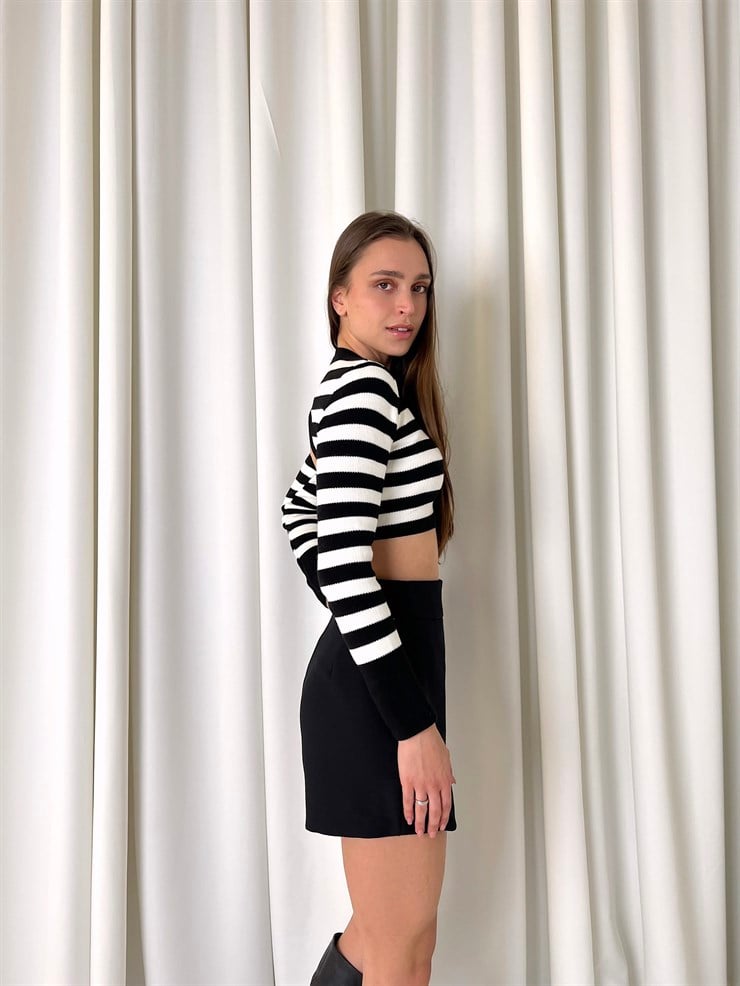 Çizgili Uzun Kol Eliana Arkası Kemer Detaylı Crop  Kazak 23K000452