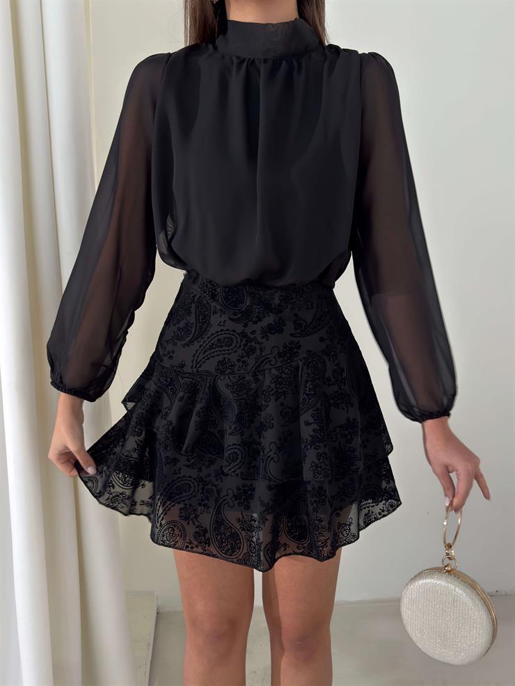 Eteği Dantelli Üstü Şifon Pileli Drapeli Elrinde Siyah Kadın Elbise 26K392