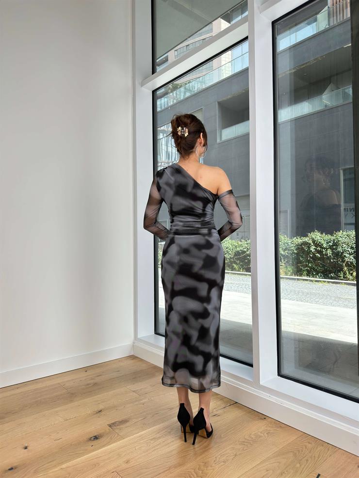 Tek Omuz Drape Detaylı Enzol Kadın Desenli Gri Midi Elbise 24Y204