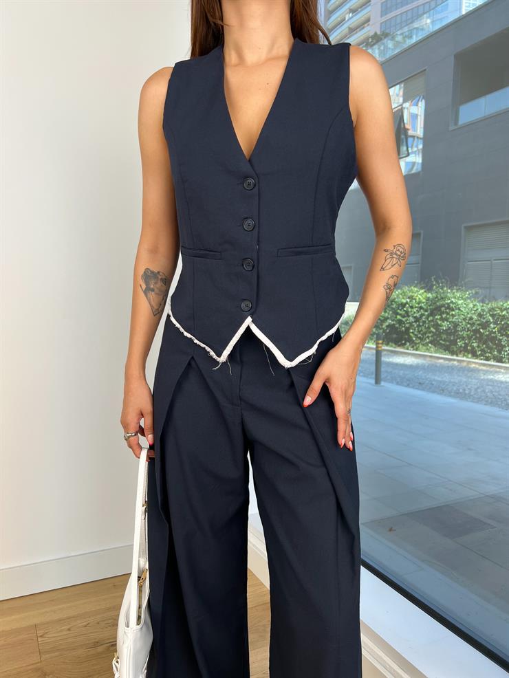 Önü Düğme Kapamalı Erona Kadın Lacivert Yelek 24Y851