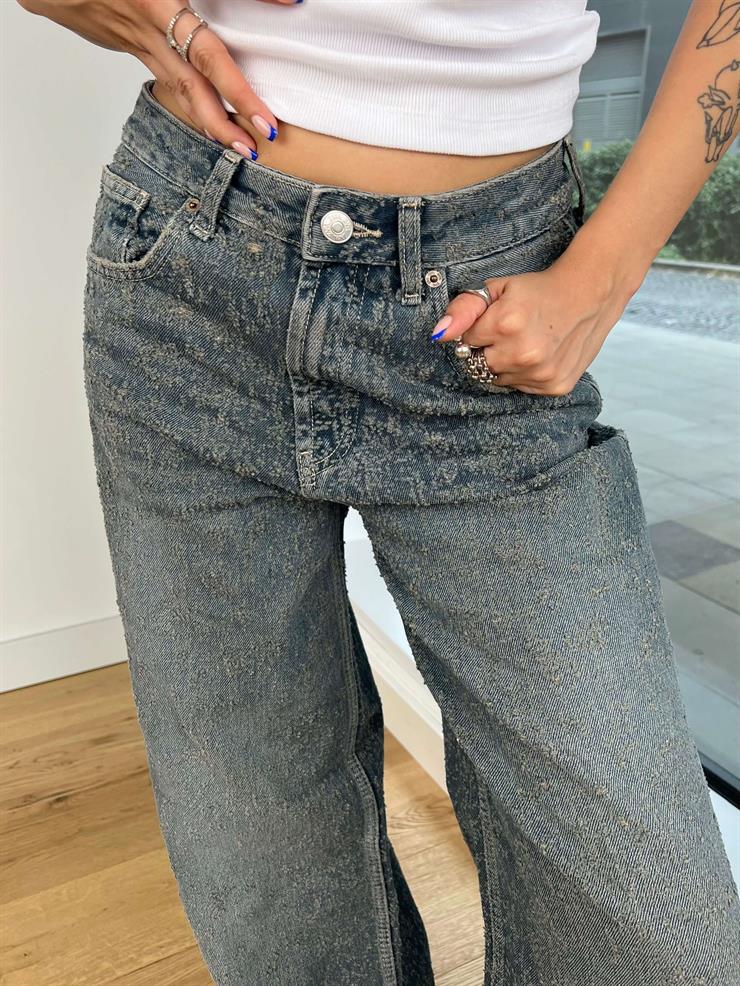 Orta Bel Eskitme Görünümlü Bol Paça Erubey Füme Kadın Jean 25K159