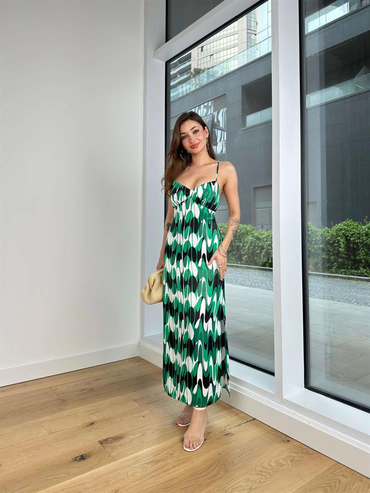 Arkadan Çapraz İnce Askılı Göğüs Kısmı Büzgü Detaylı Esron Kadın Yeşil Elbise 24Y411