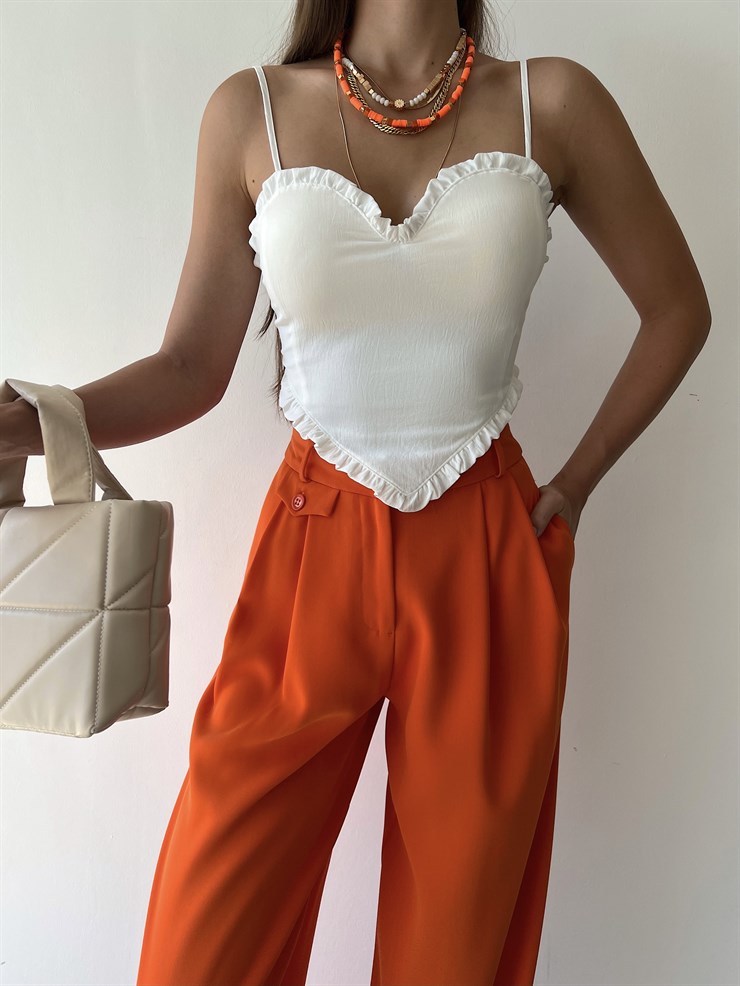 Eteği Üçgen Detay Kalp Yaka Anya Kadın Beyaz Bluz 22K000571