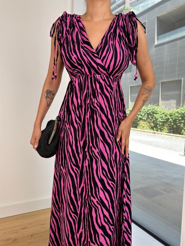 V Yaka Omuz Kısmı Büzgülü Ve Bağlamalı Evelina Kadın Desenli Fuşya Uzun Elbise 24Y795