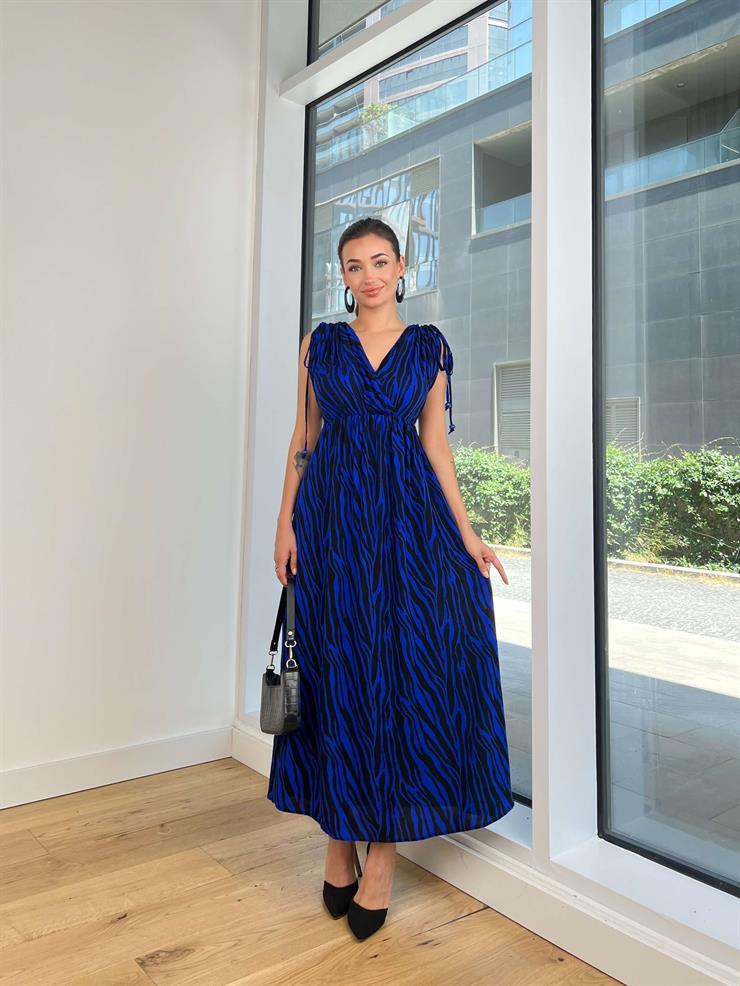 V Yaka Omuz Kısmı Büzgülü Ve Bağlamalı Evelina Kadın Desenli Saks Uzun Elbise 24Y795